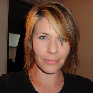 Meet your Posher, Larissa